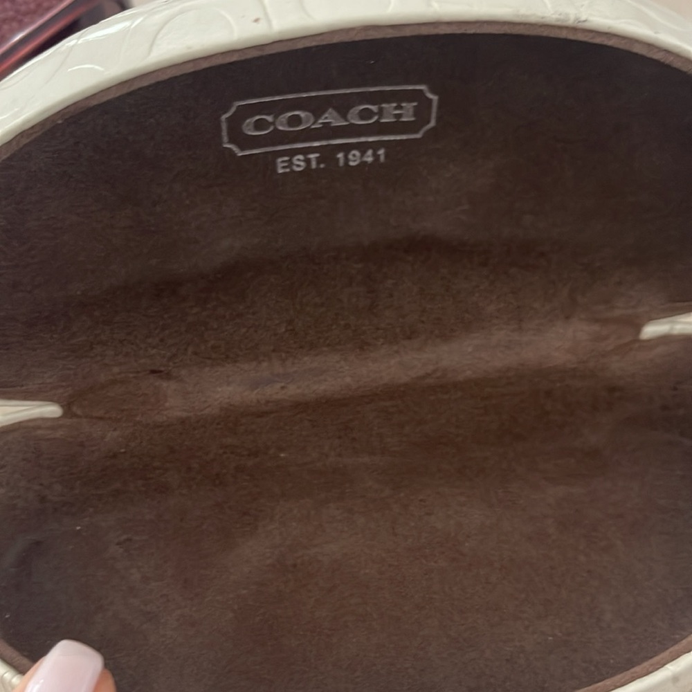 Sunglasses - Picture 5 of 6